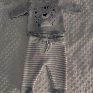 Adorable Gray and White Baby Outfit with Tiger Design